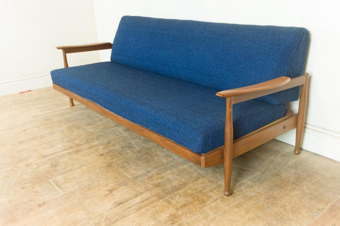 Vintage Retro Guy Rogers Manhattan Teak Mid Century Daybed Sofa Bed