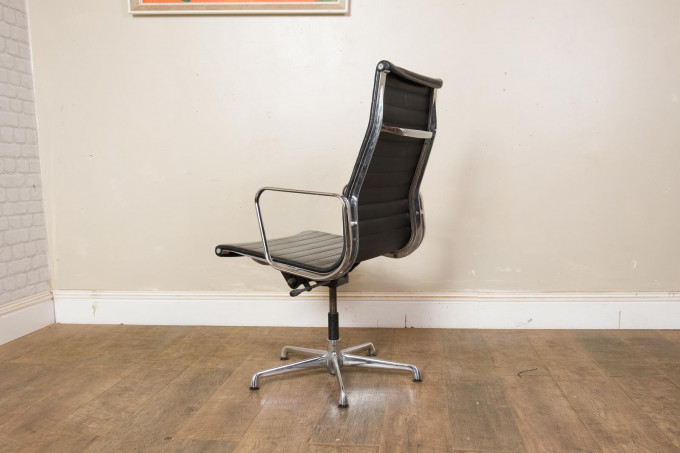 ICF Black Leather Desk Chair EA119